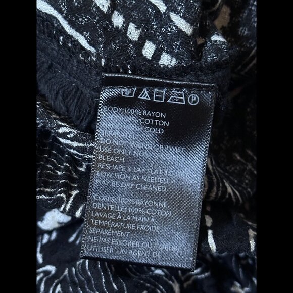 Ecote Shorts Medium Womens Black White Geometric Yarn Hem Aztec Boho - Picture 7 of 7